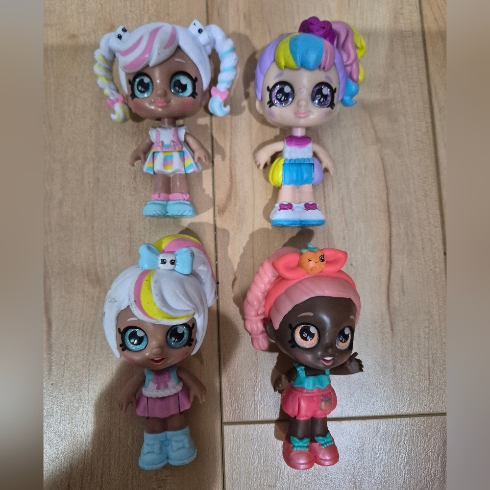 4 Kindi Kids Minis